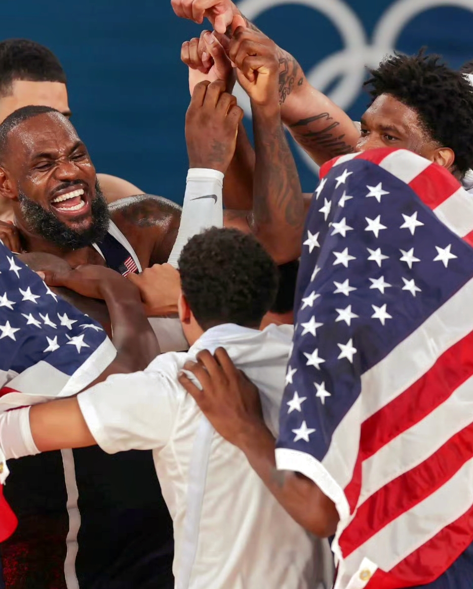 关于詹姆斯赛事官方发布问鼎冠军新规，C9争议不断！的信息